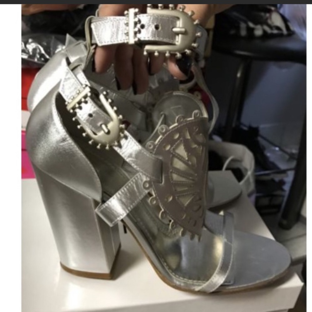 Givenchy Silver 💕 Sandals Shoes Retails $570